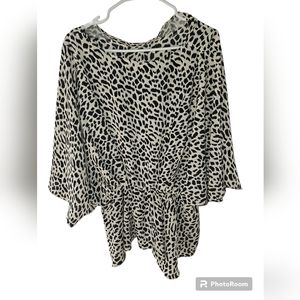 UMGEE Smocked High Low Ruffled Neck 1XL Top